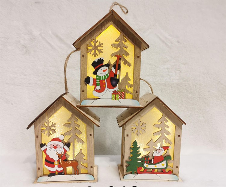 Елочное украшение Домик с подсветкой RM062615 10х7,5х14 см